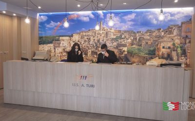 Gli studenti dell’I.I.S. “A. Turi” di Matera incontrano l’imprenditore Enrico Carretta, Premiato Mondi Lucani. Il video